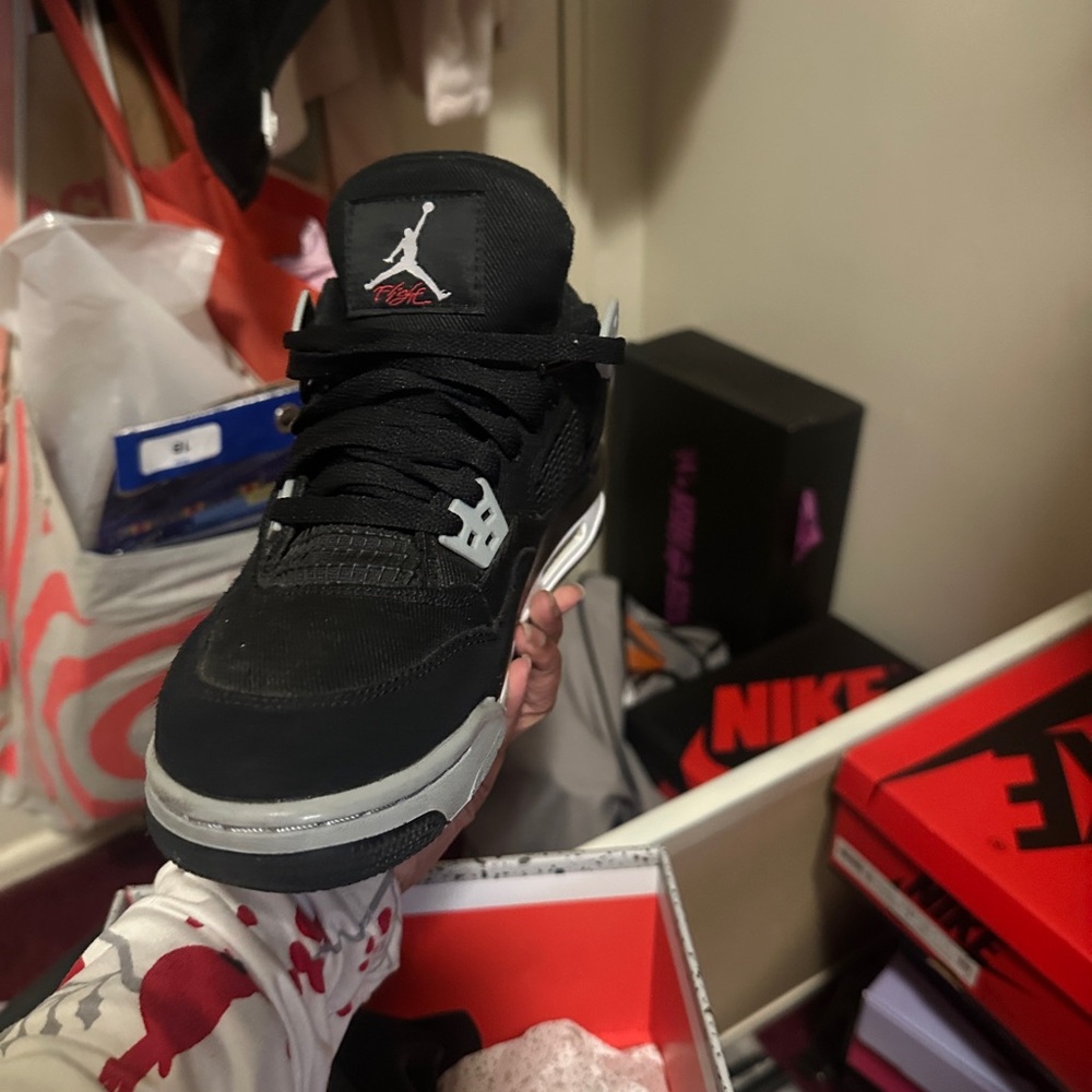 Jordan 4 Retro Military Black - Picture 4 of 8